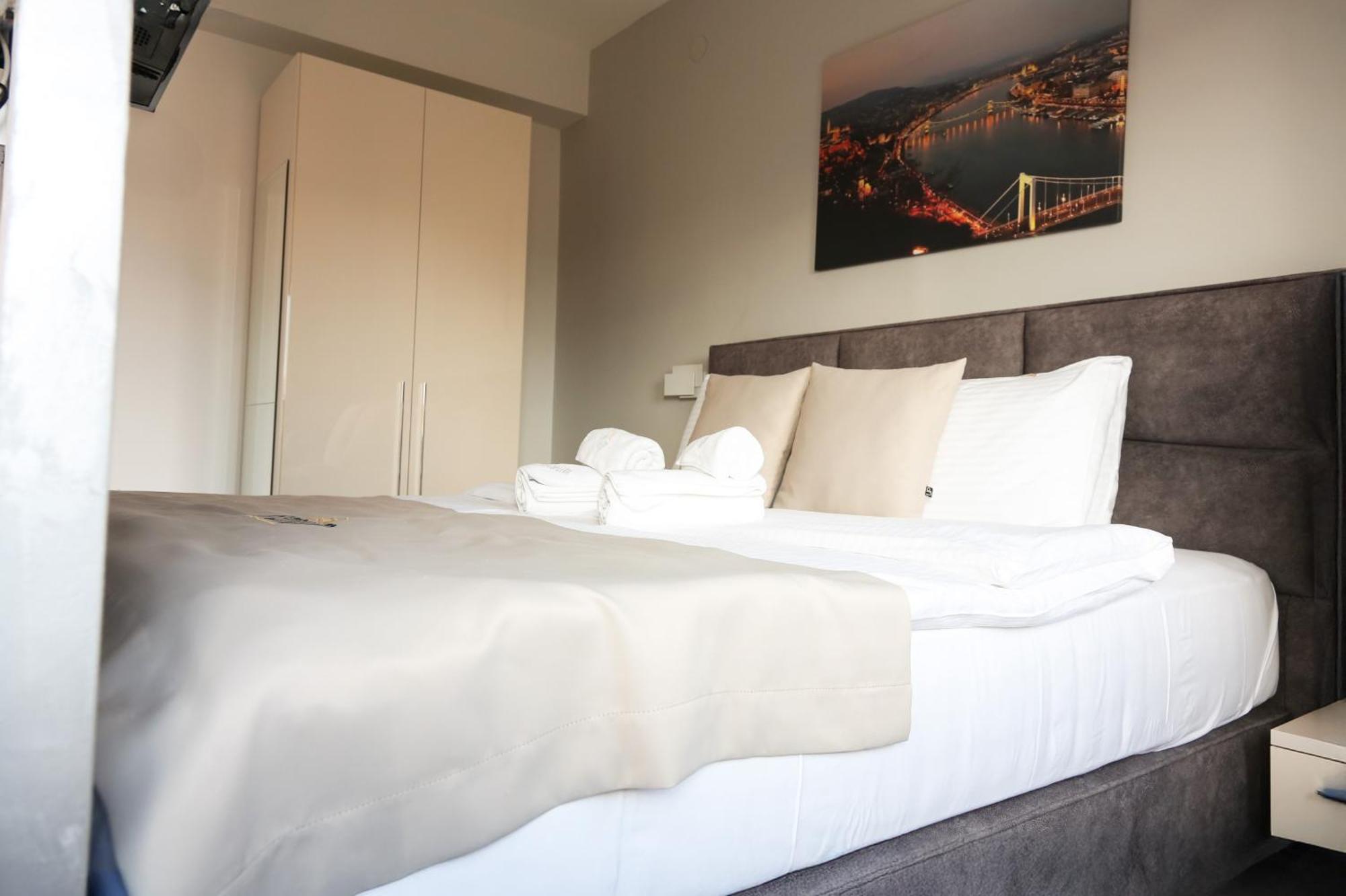 Templum Apartments - Slavija Square Белград Екстериор снимка
