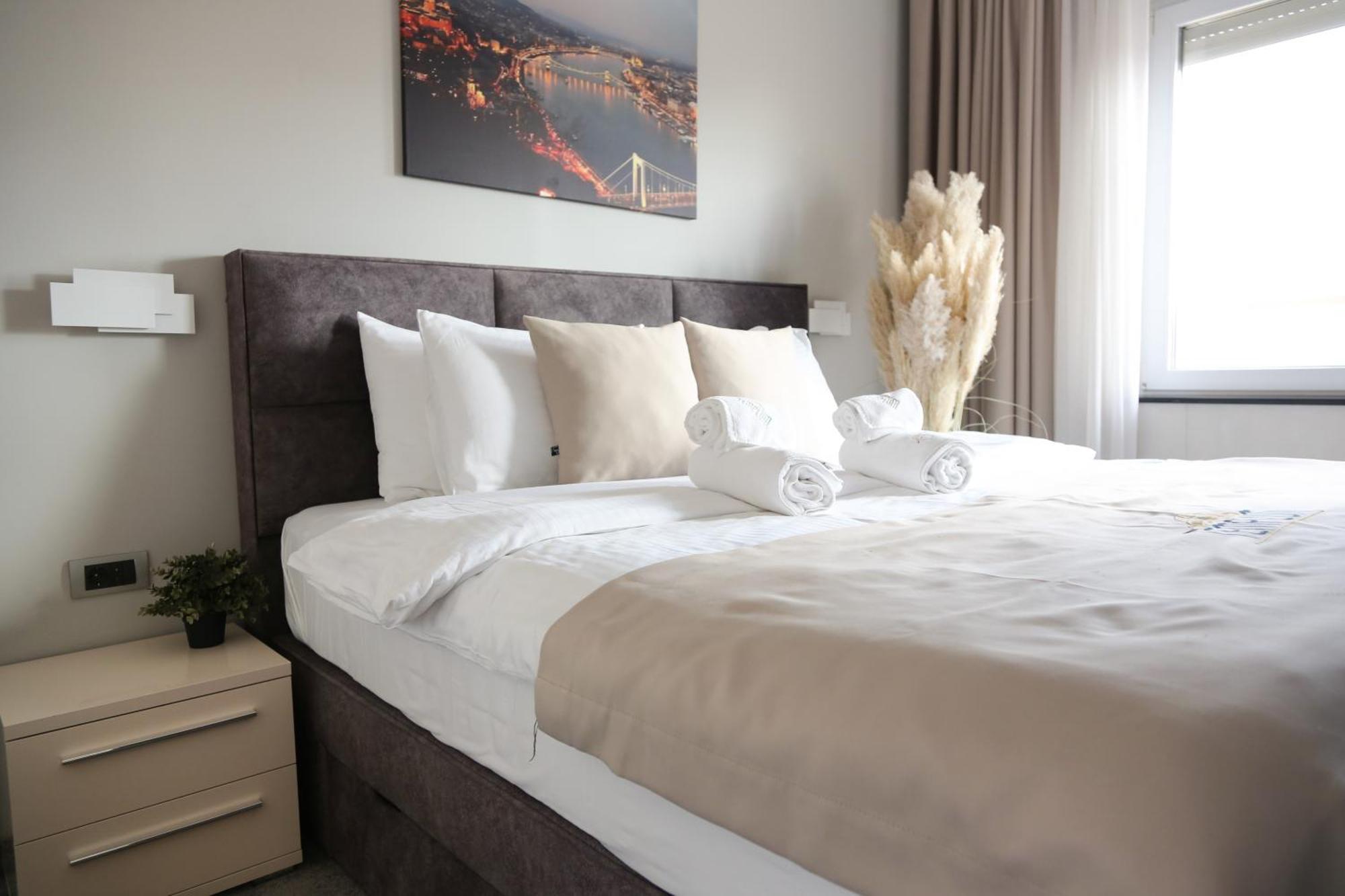 Templum Apartments - Slavija Square Белград Екстериор снимка