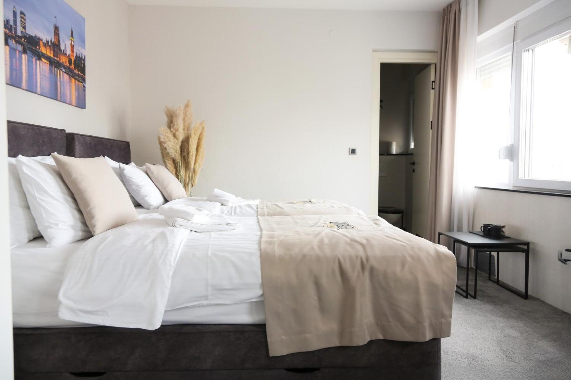 Templum Apartments - Slavija Square Белград Екстериор снимка