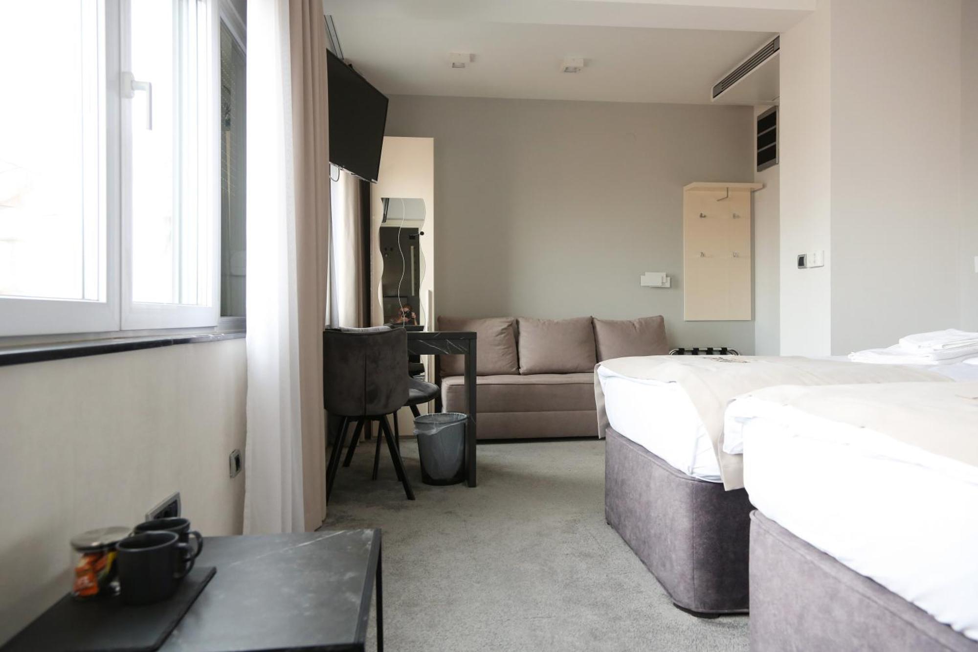 Templum Apartments - Slavija Square Белград Екстериор снимка