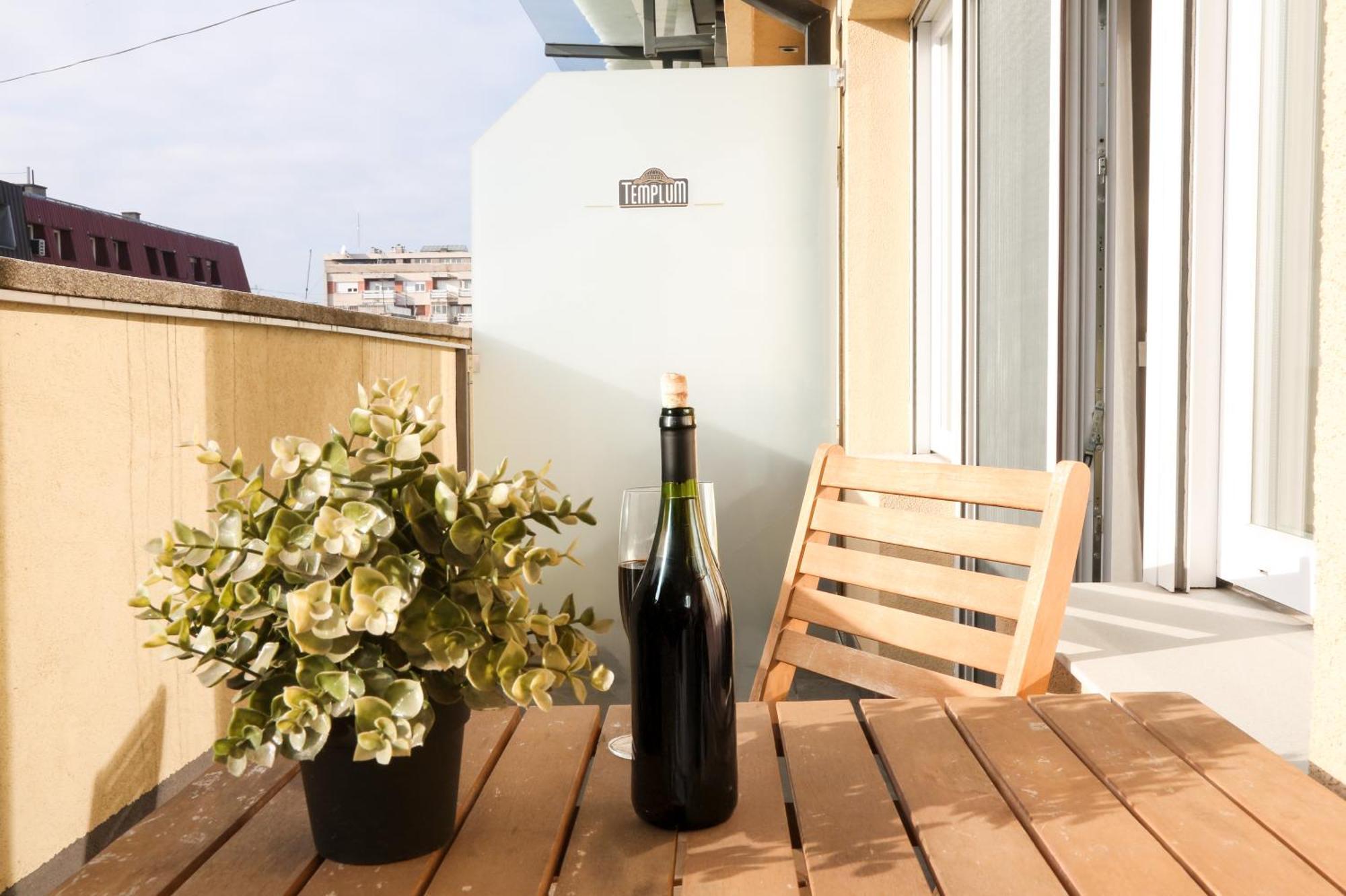 Templum Apartments - Slavija Square Белград Екстериор снимка